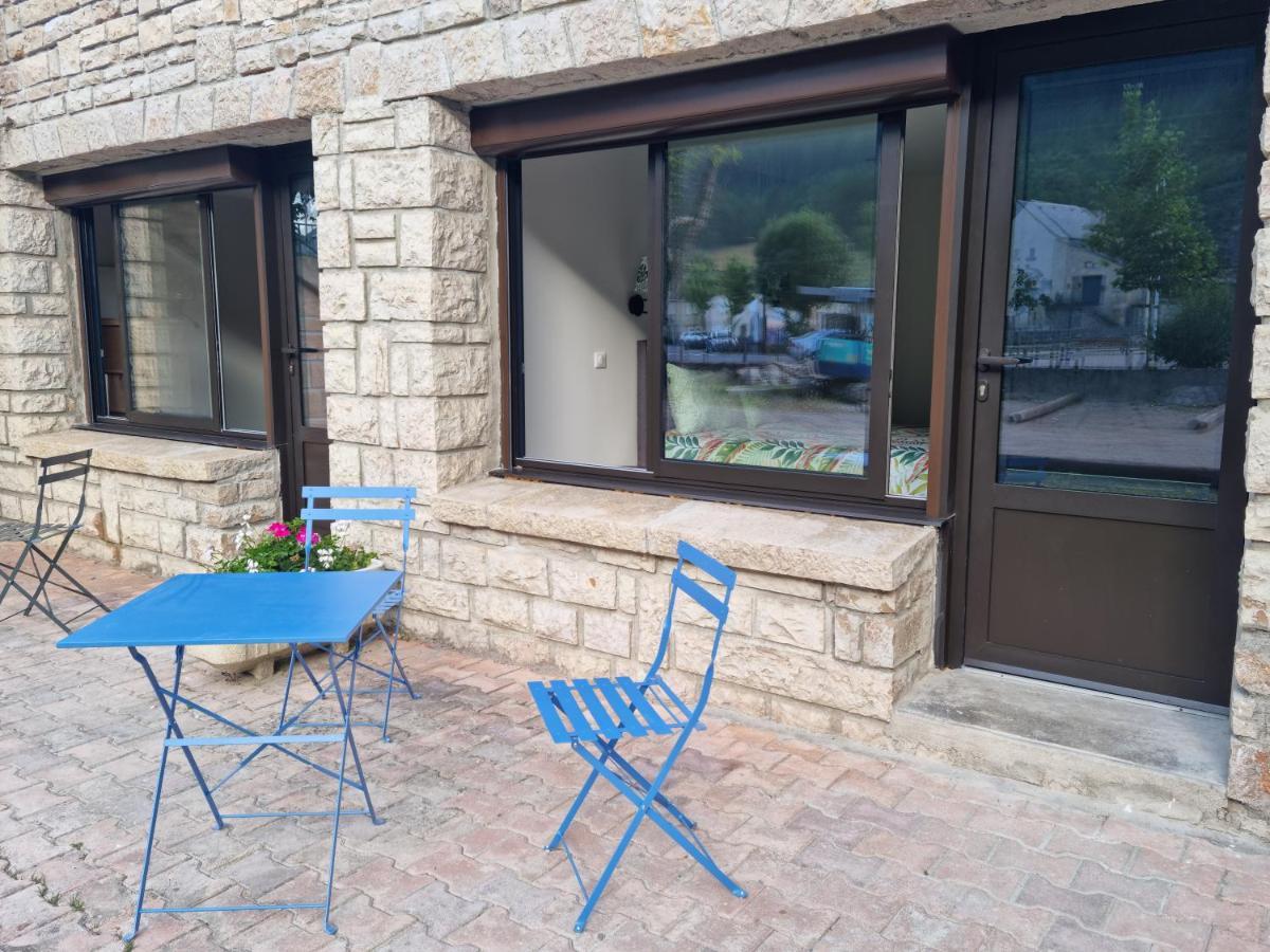 Studio Gites Au Pont De La Gineze Barjac  Exterior foto
